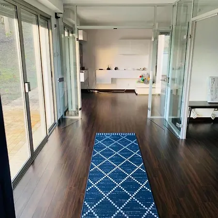 Oda ve Kahvaltı Maison Face A La Seine *
